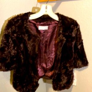Lovely brown faux fur short sleeve cropped jacket NWT